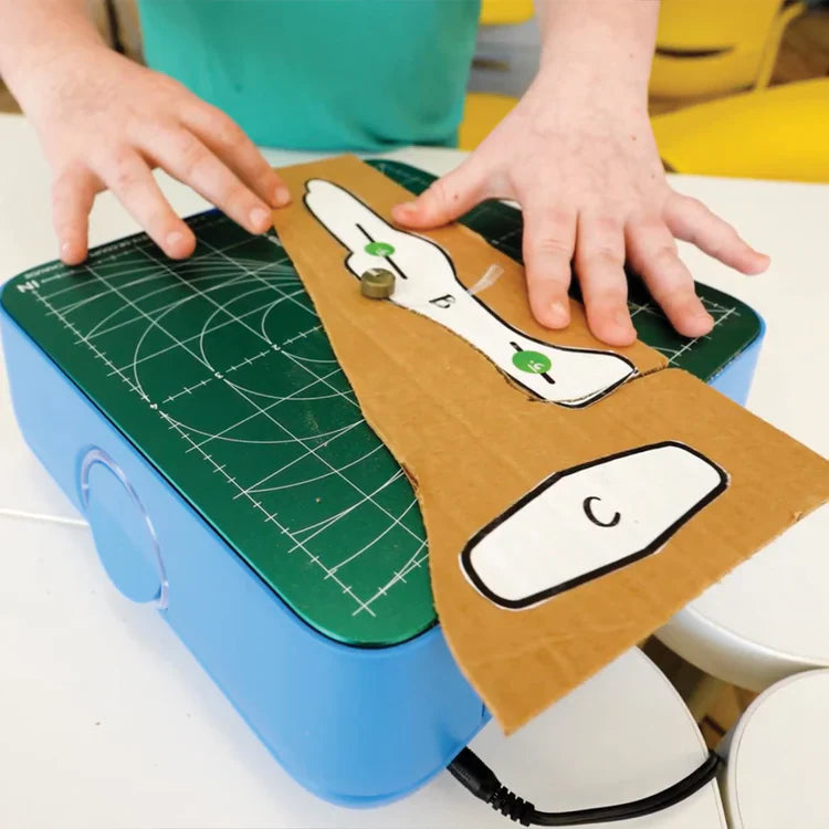 Kid Finger-Safe Cardboard Cutter for Ages 3+ - Gadget by Extoril