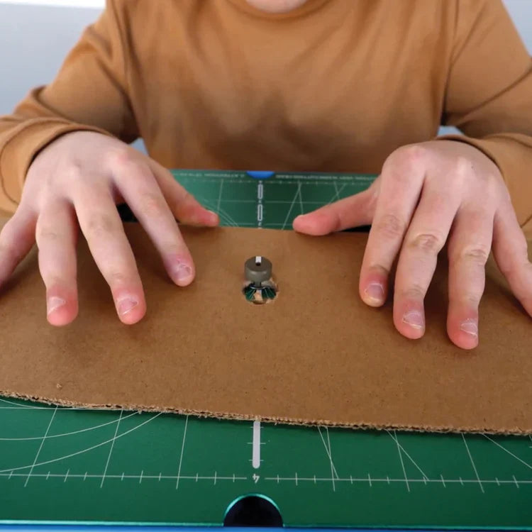 Kid Finger-Safe Cardboard Cutter for Ages 3+ - Gadget by Extoril