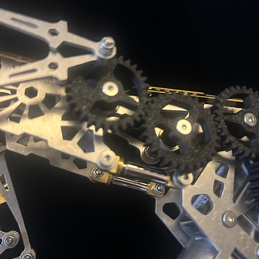 https://cdn.shopify.com/s/files/1/0550/5109/2031/files/Metalkitor-hunting-dynamic-mechanical-leopard-3d-metal-model-kit-for-adults_1.jpg?v=1747302554