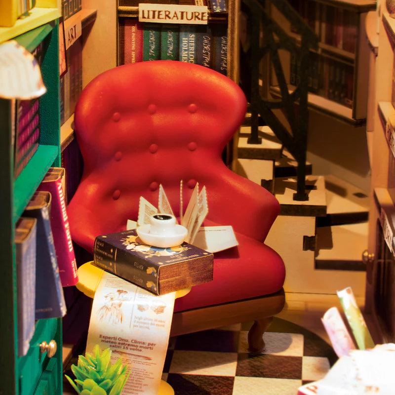 Diy Book Nook Shelf - Shakespeare Bookstore - DIY Booknooks by Extoril