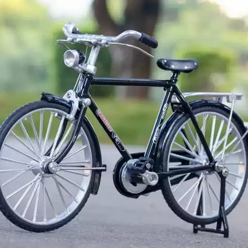 1:10 Scale DIY Retro Bicycle Model Kit 51-Piece Zinc Alloy Nostalgic Assembly - Gadget by Extoril