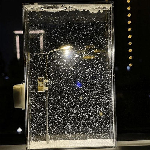 Enchanting DIY Street Light Snow Simulation - home decor by Extoril