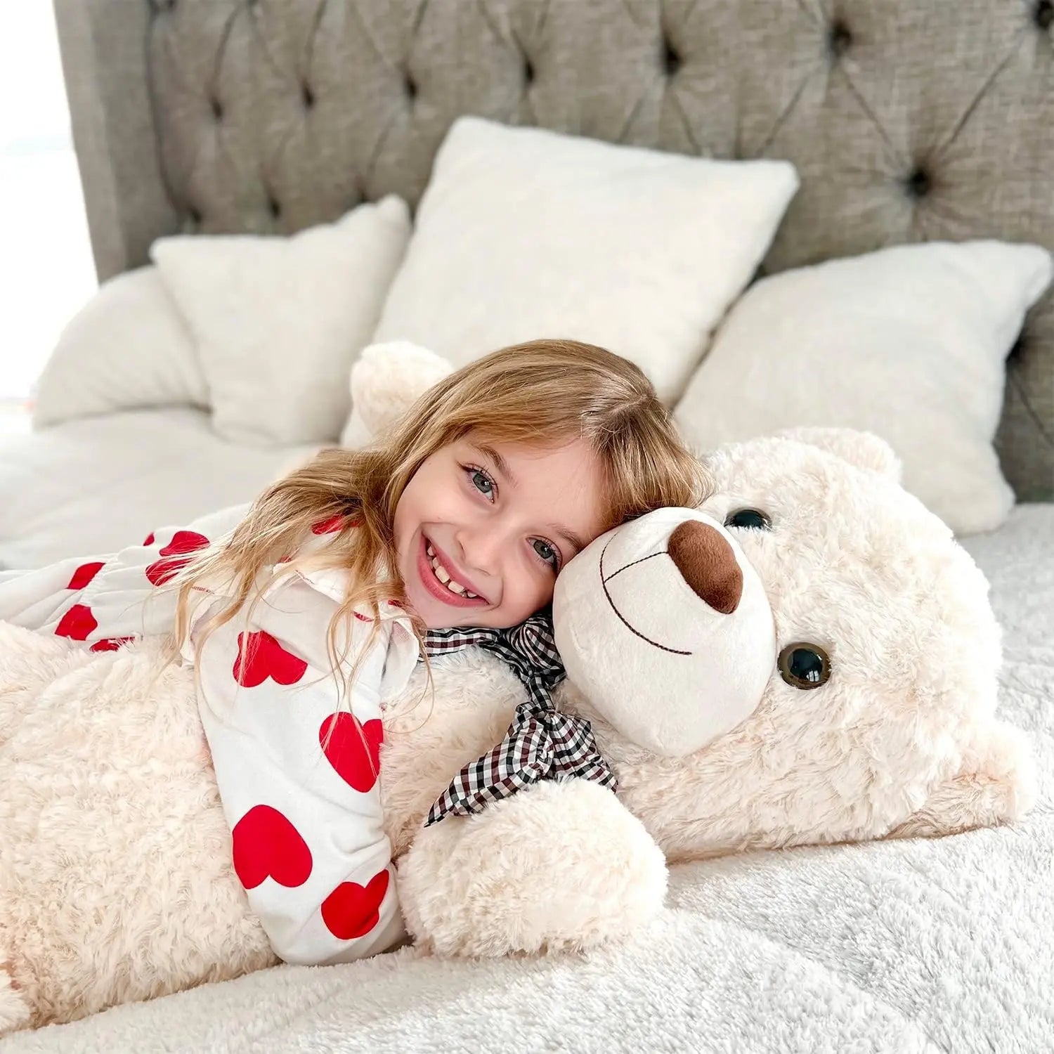 Giant Stuffed Teddy Bear - Figurine by Extoril