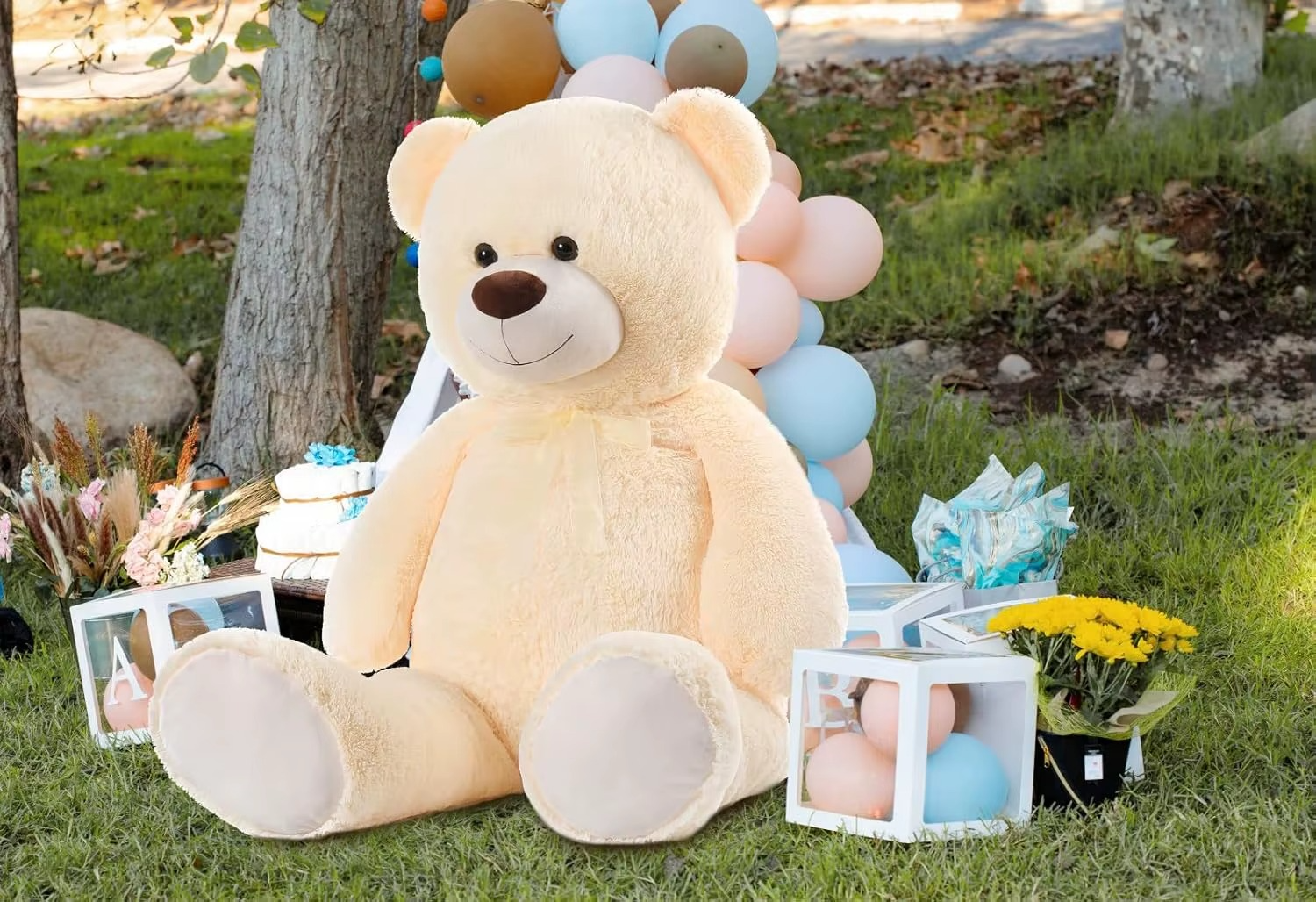 Giant Stuffed Teddy Bear - Figurine by Extoril