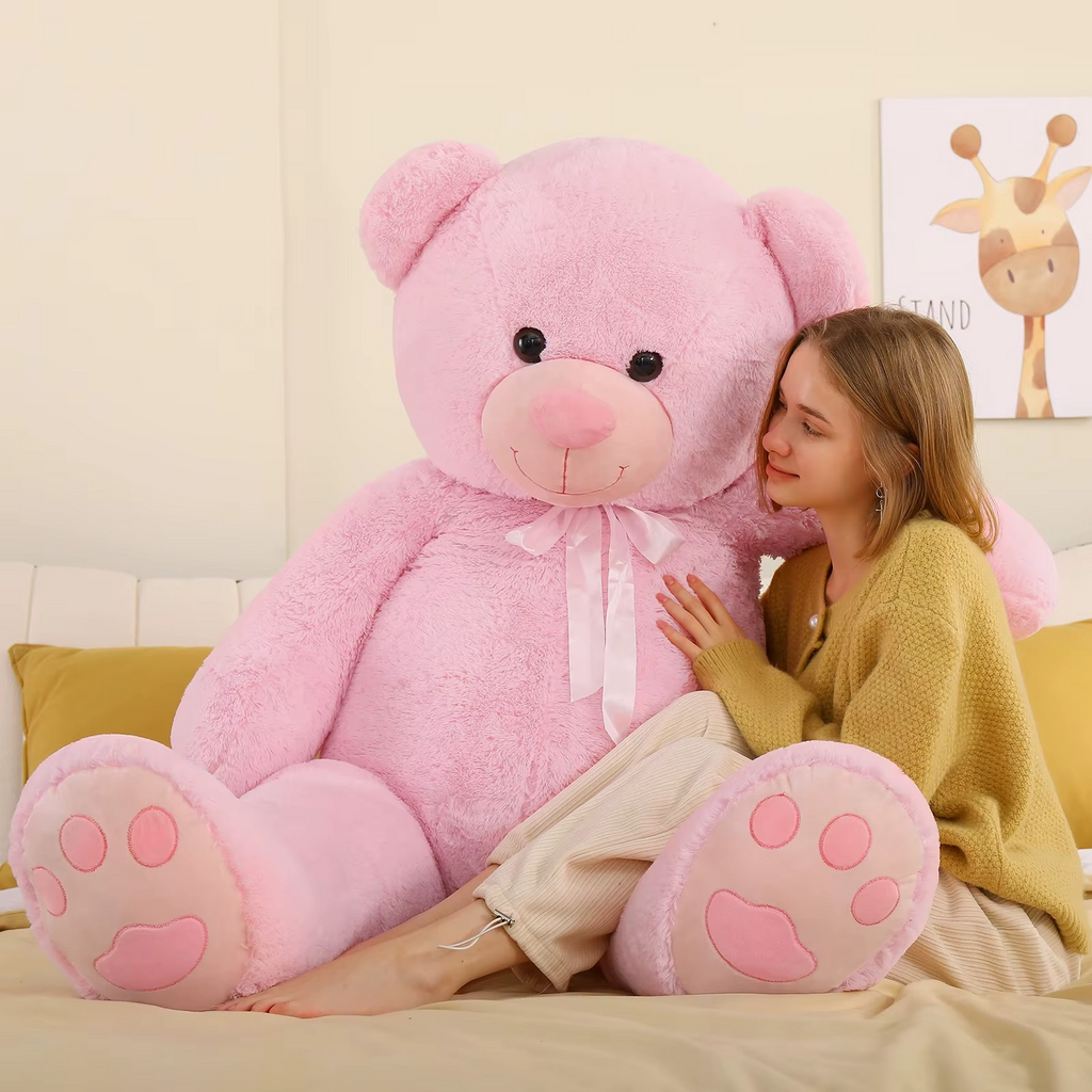 Giant Stuffed Teddy Bear - Figurine by Extoril