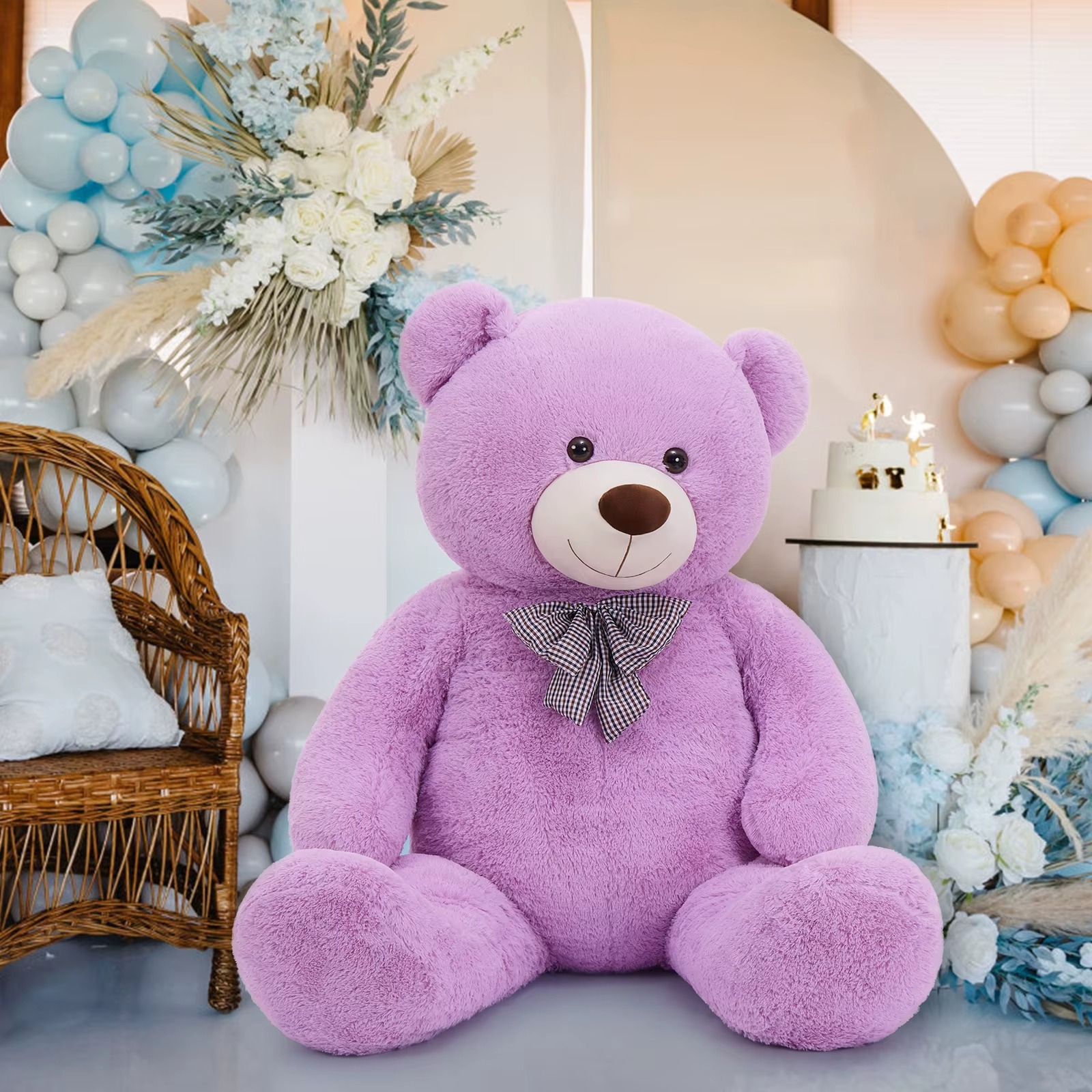 Giant Stuffed Teddy Bear - Figurine by Extoril