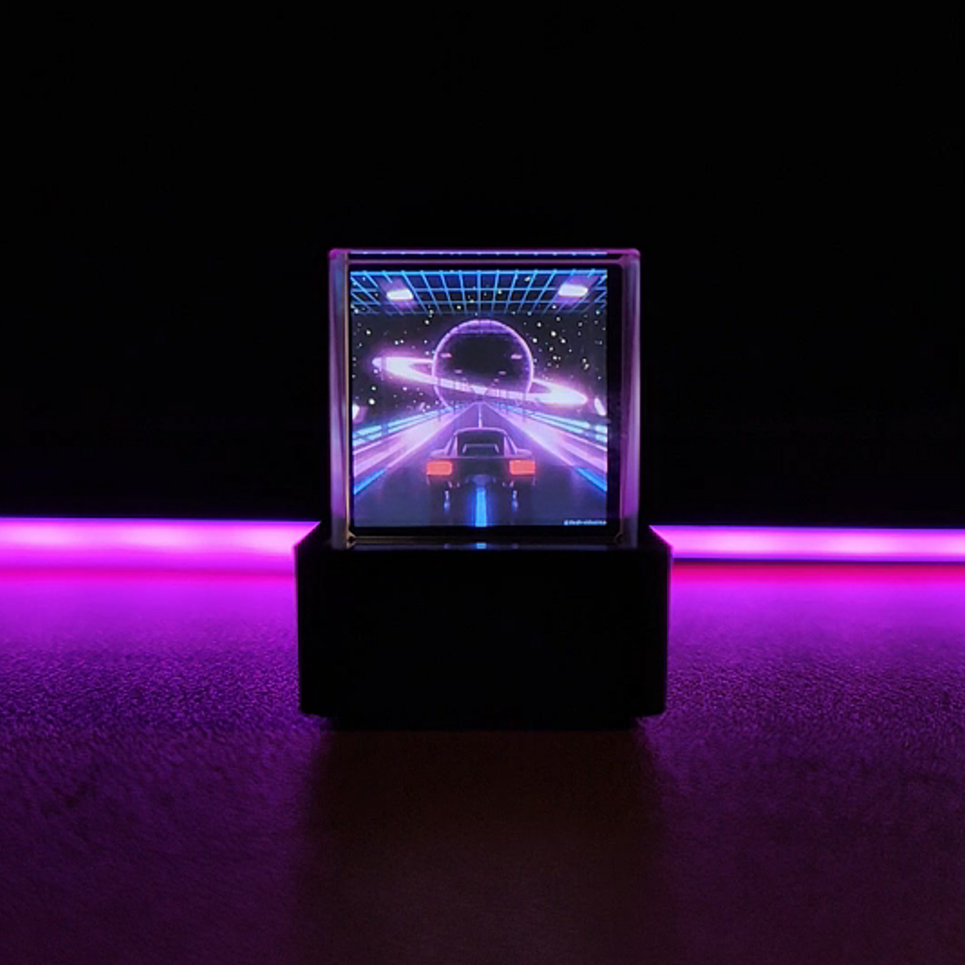 Hologram Cube Display – WiFi 3D Photo Frame - home decor by Extoril