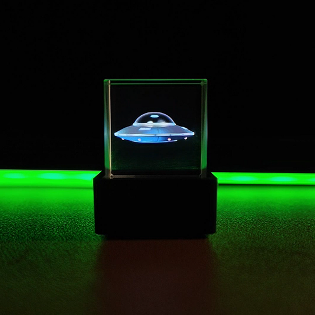 Hologram Cube Display – WiFi 3D Photo Frame - home decor by Extoril