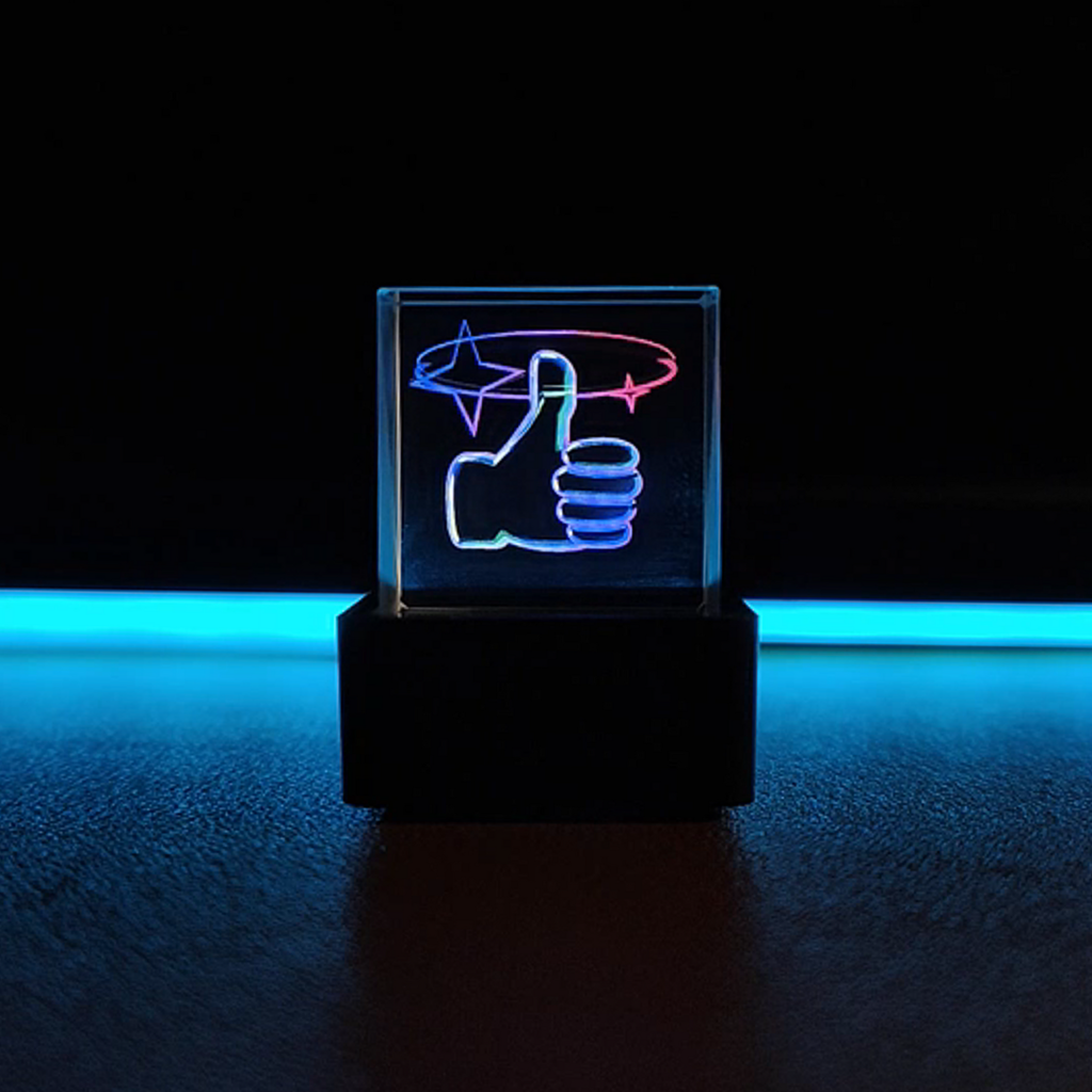 Hologram Cube Display – WiFi 3D Photo Frame - home decor by Extoril