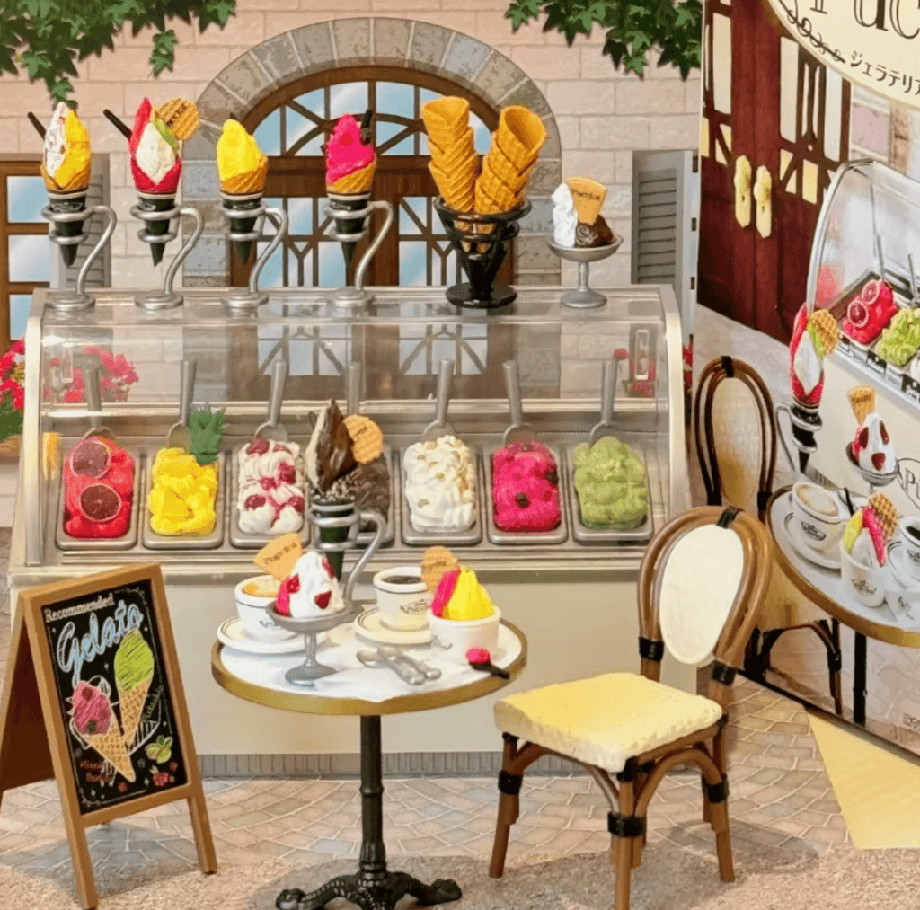 Ice Cream Shop Miniature Dollhouse Set 1:12 - DIY Miniature by Extoril