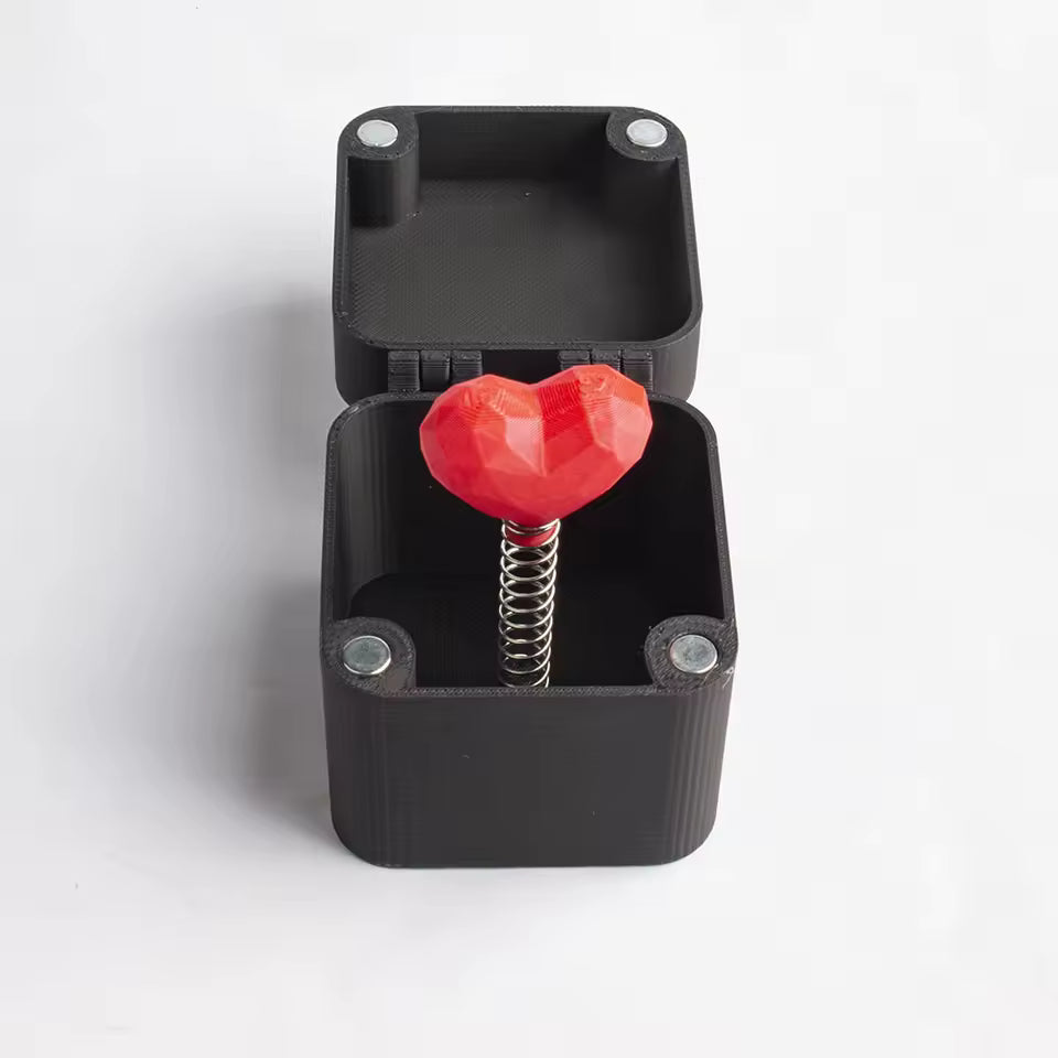 Surprise Pop-Up Gift Box - The Annoying Present - Gadget by Extoril